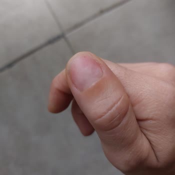 Aika Nail & Hair Studio Verilen Hizmetin Hizmetten Uzak Ve Zarar Vermek Oluşu
