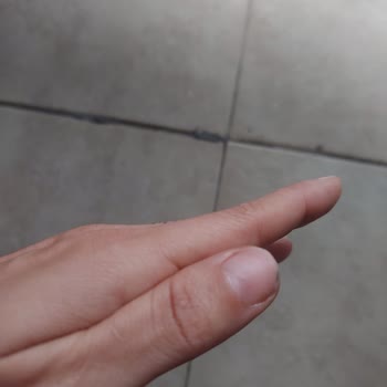 Aika Nail & Hair Studio Verilen Hizmetin Hizmetten Uzak Ve Zarar Vermek Oluşu