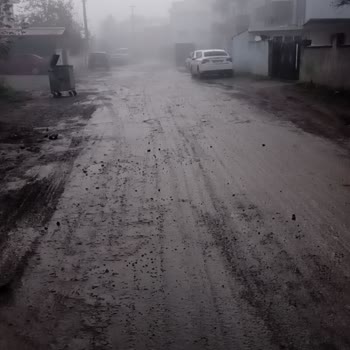 Erenler Belediyesi Sokaklarda Sokak Lambası Yok Ve Sokaklarımız Çamur İçinde