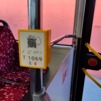 İBB - İstanbul Büyükşehir Belediyesi 89T Taksim- Kanuni Araç Şoförü Hakaret Etti