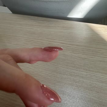 Emsal Doğan Güzellik ve Tırnak Merkezi Protez Tırnak Yapılamaması