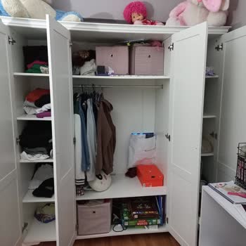 Pierre Cardın Mobilya Ve Genç Bebe Ürünün Arkasında Durmuyor...