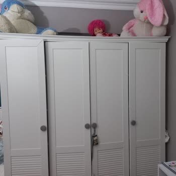 Pierre Cardın Mobilya Ve Genç Bebe Ürünün Arkasında Durmuyor...