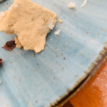 Koska Nazar Boncuklu Tahin Helvasından Çıkan Yabancı Madde