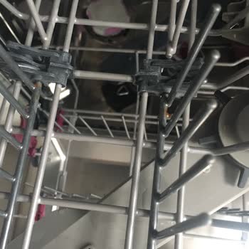 Arçelik Bulaşık Makinesi Raf Ve Gövde Pas Problemi