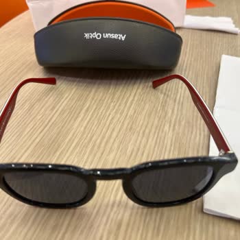 Atasun Optik Yamuk Gözlükle İlgili Yardımcı Olmuyor.