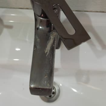 Vilas Banyo Vilas Bataryaların Rengi Soldu, Çizildi.