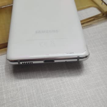 Samsung S20 Fe Arka Yüzde Renk Atması