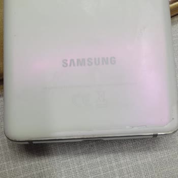 Samsung S20 Fe Arka Yüzde Renk Atması