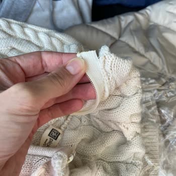 Gaus Kendi Kusurlarını Kabul Etmeyen Bir Butik.