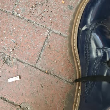 Elle Ayakkabı Ayakkabı Tabanı Sorunu Ve İlgisiz Servis