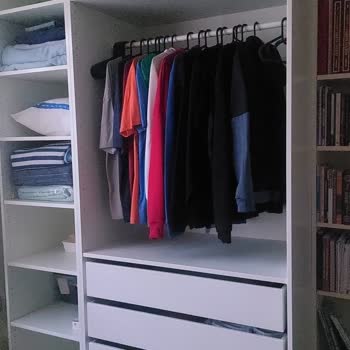 IKEA Still Hasn't Sent the Missing Wardrobe Door