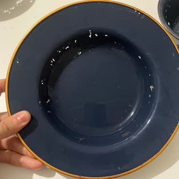 Karaca Züccaciye Tabakların Boyası Çıktı