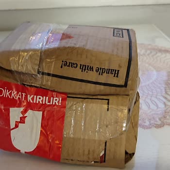 Sürat Kargo Kargomu Paramparça Teslim Etti