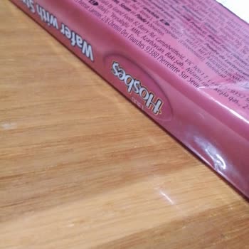Eti Gıda Hoşbeş Çilekli Gofret Lekeli Çıktı.