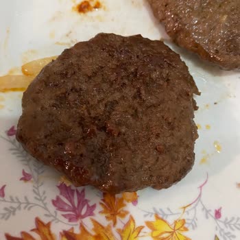 Beşler Sucuk Hayal Kırıklığına Uğratan Köfte Ve Kıyma Deneyimi