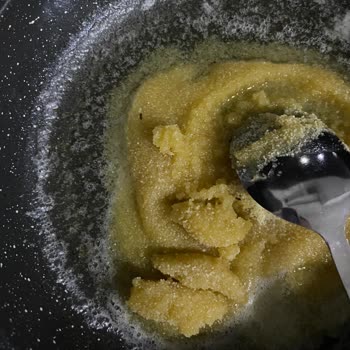 Kapalı Paket Piyale İrmik Böceklenmiş Çıktı, Şok Market Sorumsuzluğu