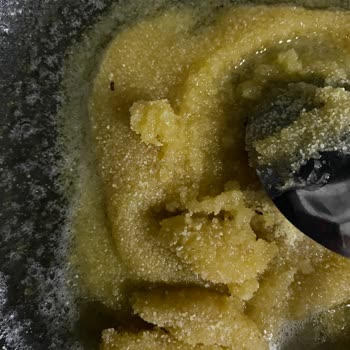 Kapalı Paket Piyale İrmik Böceklenmiş Çıktı, Şok Market Sorumsuzluğu