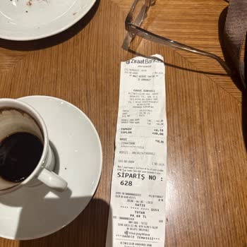 Kahve Dünyasında Acılığından Yüzümü Ekşiten İçemediğim Türk Kahvesi