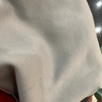 Ecrou 1200 TL'lik Eşofman İki Giymede Tüylendi