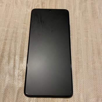 Teknosa Ekran Koruyucu Kusurlu