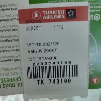 THY Valizin Tekerini Kırdı Ve İlgilenmiyor