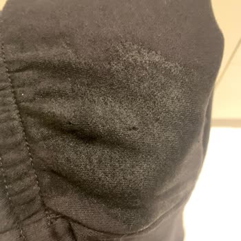 H&M Çıkarılmayı Unutulan Alarm Yüzünden Zarar Gören Ürün