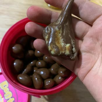 Kahve Dünyası Bonte Çikolata İçinden Farklı Şekilsiz Bir Şey Çıktı.