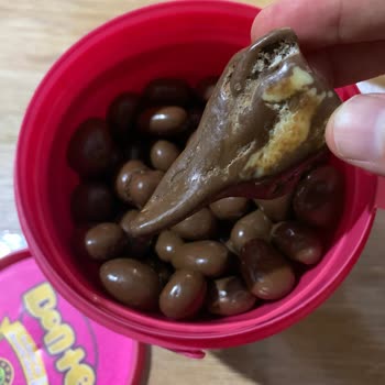 Kahve Dünyası Bonte Çikolata İçinden Farklı Şekilsiz Bir Şey Çıktı.