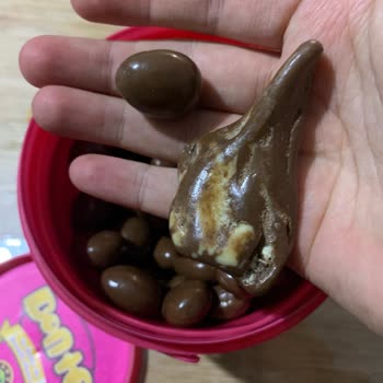 Kahve Dünyası Bonte Çikolata İçinden Farklı Şekilsiz Bir Şey Çıktı.