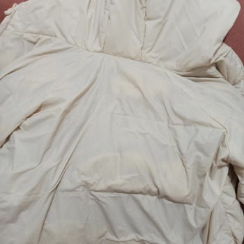 Zara Kuş Tüyü Şişme Mont İlk Yıkamada Söndü Yağmurluk Gibi İncecik Oldu