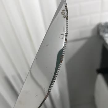 Karaca Züccaciye Pas Ve Çizikler Mevcut