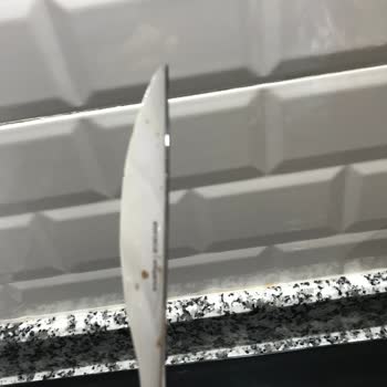 Karaca Züccaciye Pas Ve Çizikler Mevcut