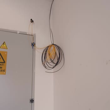 Türk Telekom 5 Aydır Binaya Fiber Kutu Getirmiyor