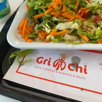 "Gri Chi" Kıllı Örümcek Yuvası Mı?