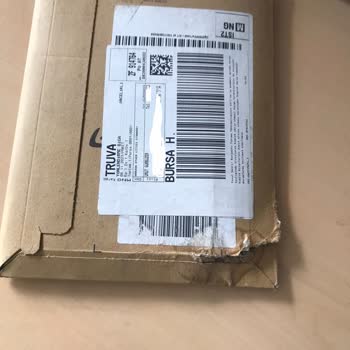 MNG Kargo'dan Yırtık Ve Islak Paket Hayal Kırıklığı