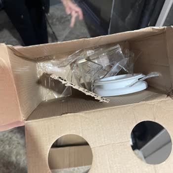 Sürat Kargo Kırık Ürün Kurye Ve Şube Müdürü Tarafından Saygısızlık