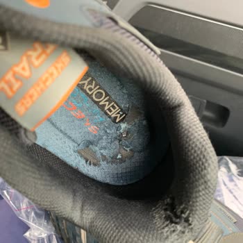 Skechers 7 Ayda Topuğu Parçalanan Ayakkabısının Arkasında Durmuyor