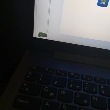 Teknosa Ekranı Bozuk Laptop