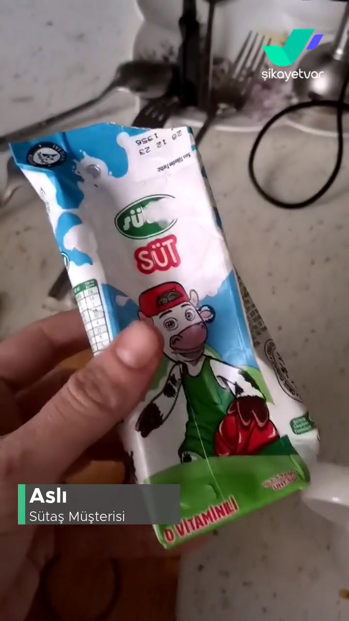 Sütaş Bozuk Süt Satıyor videonun kapak resmi