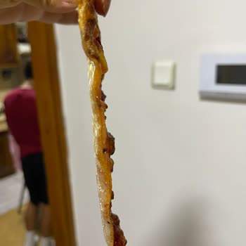 Pizza Hut İademin Gelmemesi Ve Gelen Pizzanın Kağıt Kadar İnce Olması