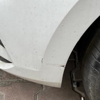 Yeni Fidan İnşaat Kamyonları Aracıma Zarar Verdi Ve Mahsur Bıraktı