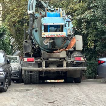 Yeni Fidan İnşaat Kamyonları Aracıma Zarar Verdi Ve Mahsur Bıraktı