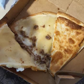 Domino's Pizza Avcılar Üslup Ve Ürünün Eksik Ve Kalitesizliği