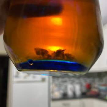 Fuse Tea İçeceğin İçinden Ne Olduğu Belli Olamayan Parçacıklar