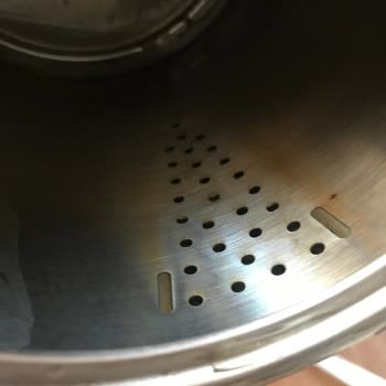 Paslanmaz Çelik Olarak Satılan Arçelik K3283 Çay Makinem 3Kez Paslandı