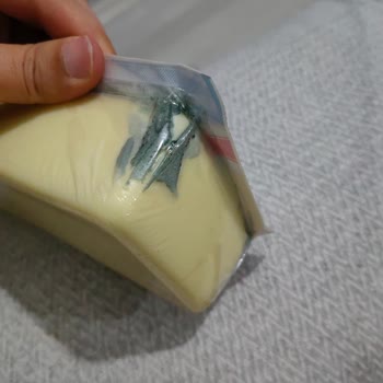 İçim Kaşar Peyniri Paketinde Küflendi