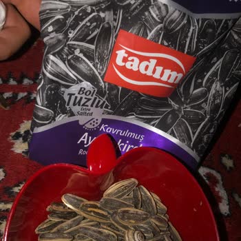 "Tadım " Markalı Çekirdekten Salyangoz Çıktı