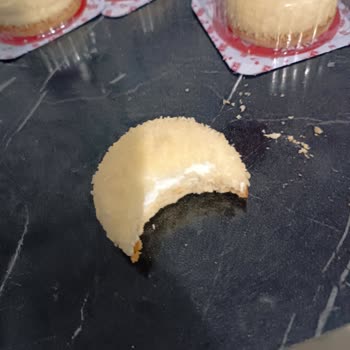 Eti Gıda Eti Puf Sert Ve Bayattı