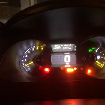 Renault Aracımın Her Şeyinin Değişmesine Rağmen Düzelmiyor